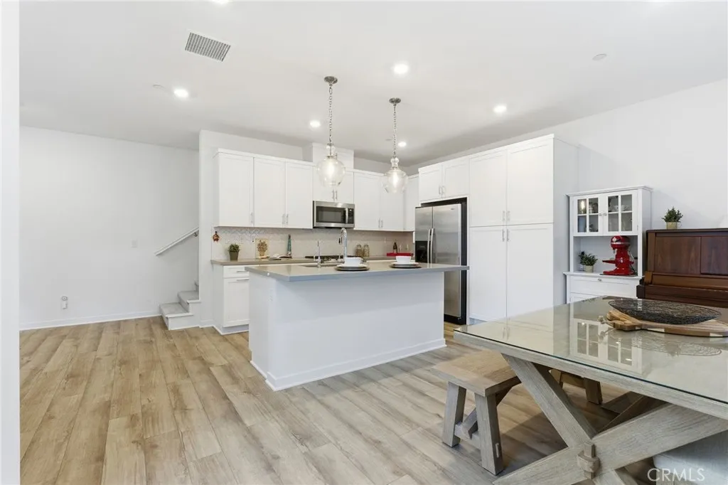 4056 Spring Haven Lane, Corona, California 92883 home-pic-9